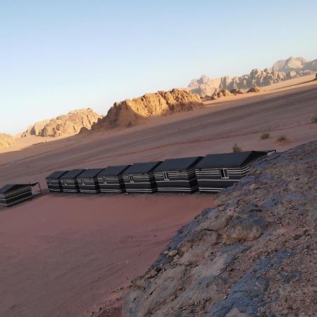 Rum Titanic Wadi Rum Extérieur photo